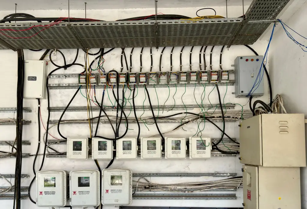 工业开关电源在自动化控制柜中的选型要点与稳定性分析正文配图 2
